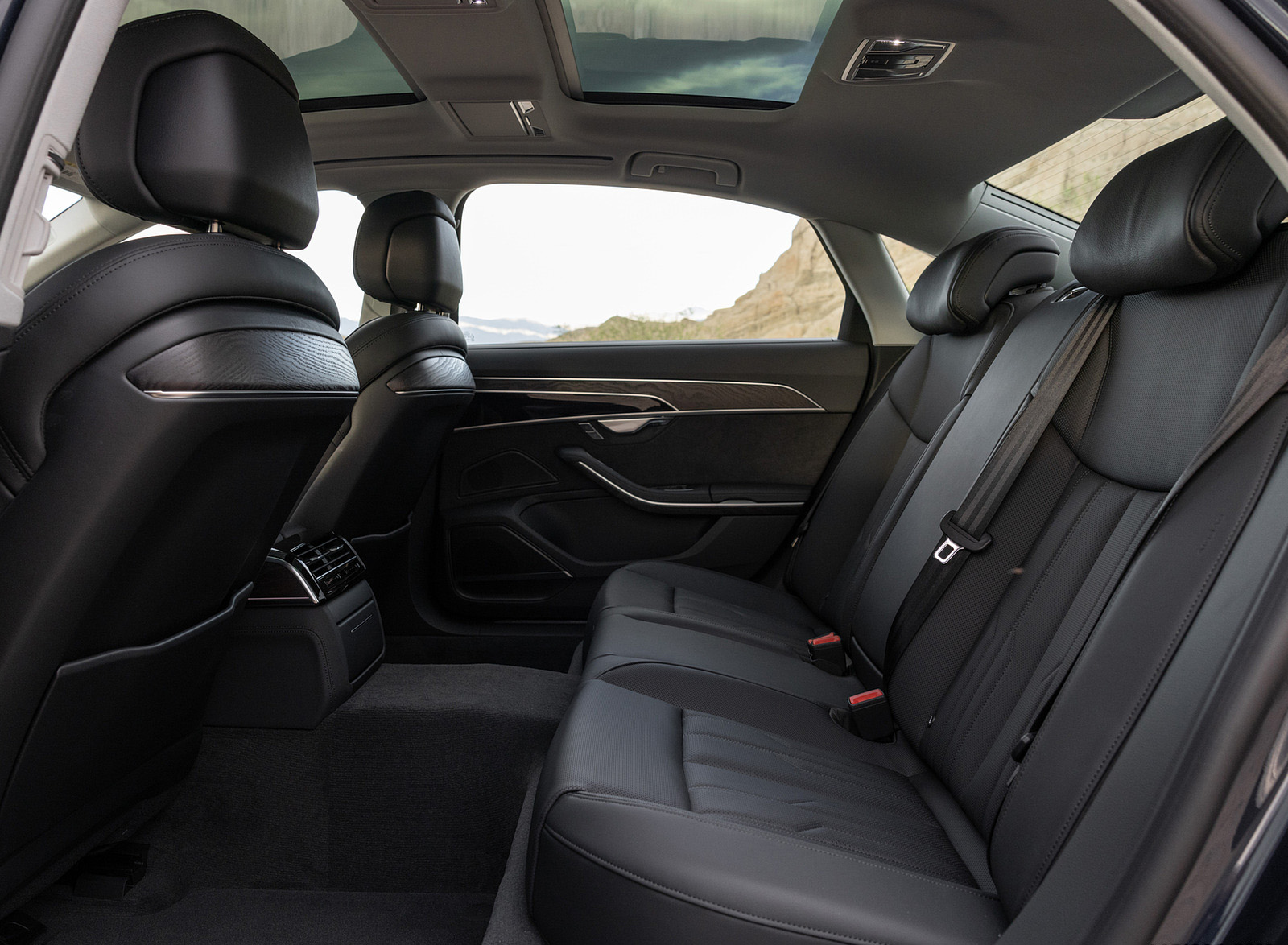 2022 Audi A8 (Color: Firmament Blue; US-Spec) Interior Rear Seats Wallpapers #73 of 75