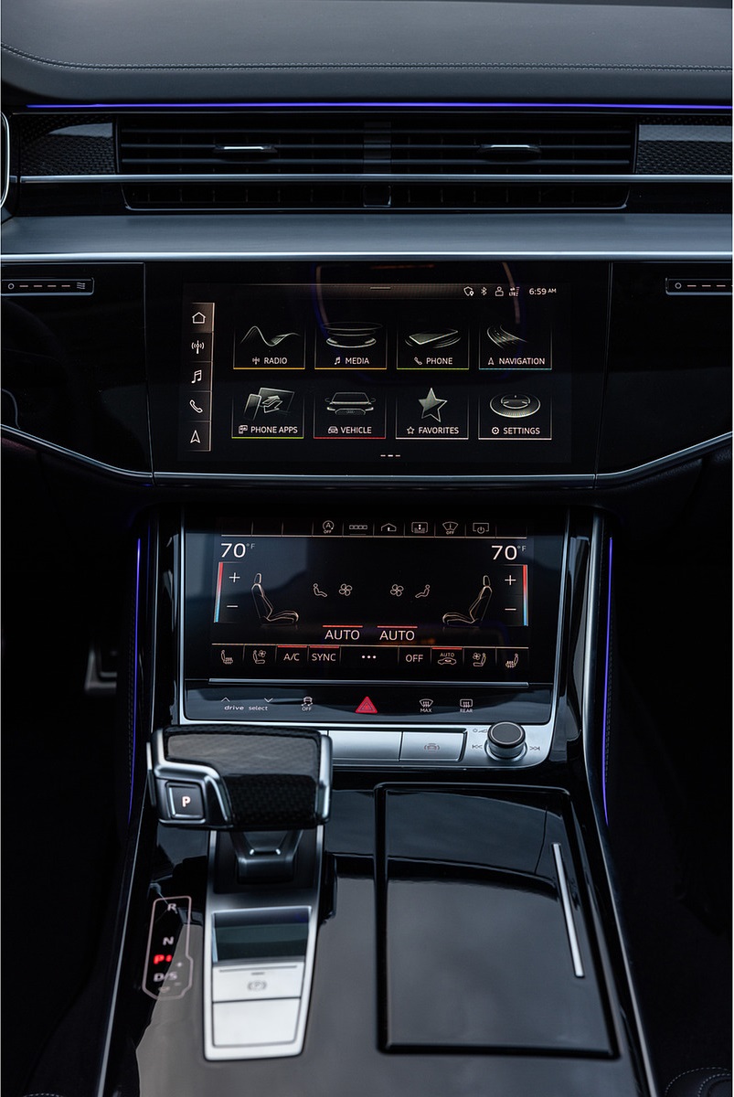 2022 Audi S8 (Color: Vesuvius Gray; US-Spec) Central Console Wallpapers #64 of 78