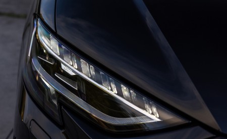 2022 Audi S8 (Color: Vesuvius Gray; US-Spec) Headlight Wallpapers 450x275 (45)