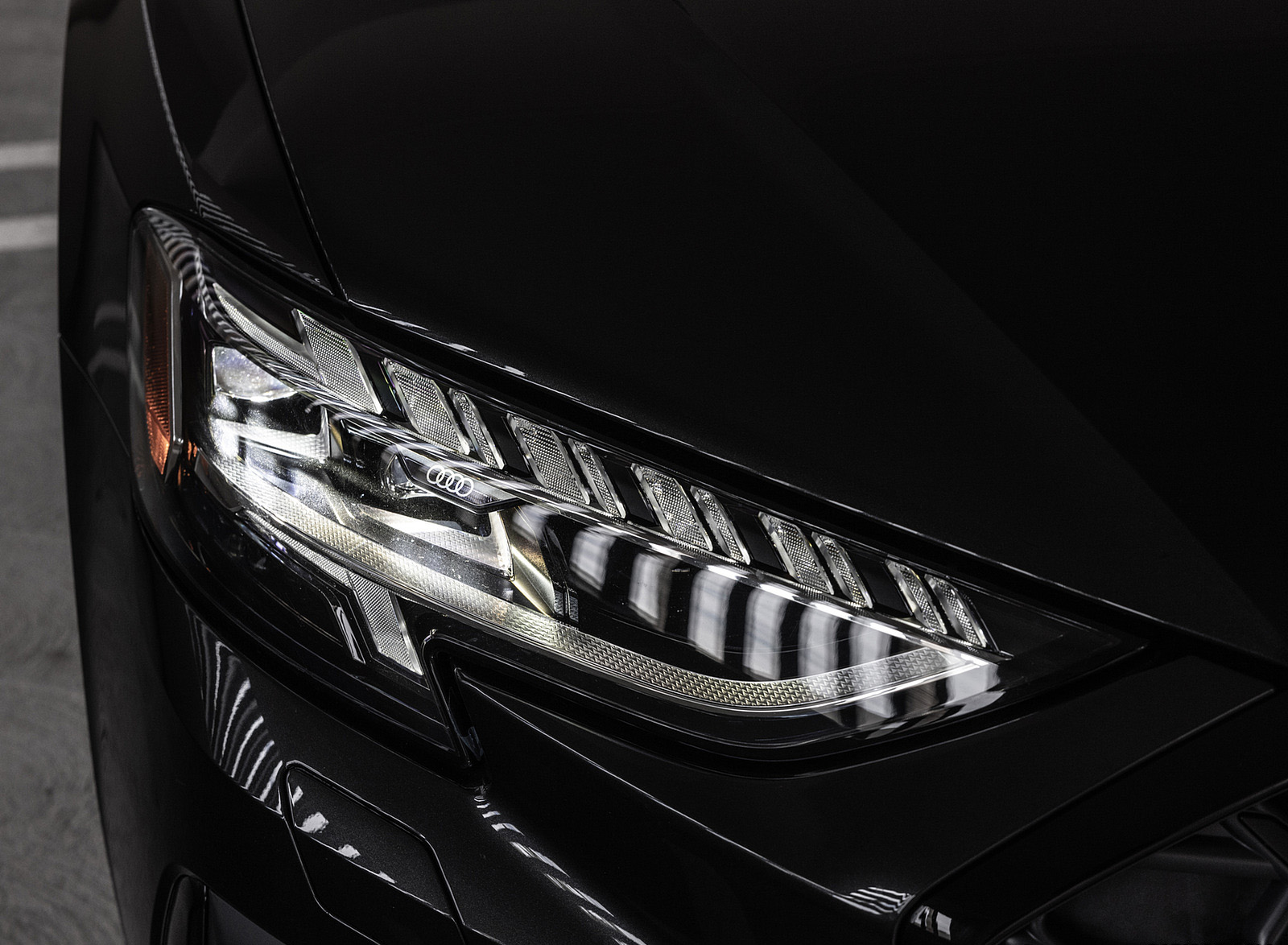 2022 Audi S8 (Color: Vesuvius Gray; US-Spec) Headlight Wallpapers #44 of 78