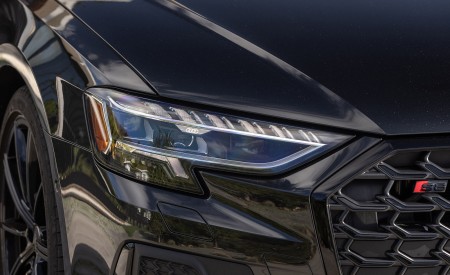 2022 Audi S8 (Color: Vesuvius Gray; US-Spec) Headlight Wallpapers 450x275 (39)