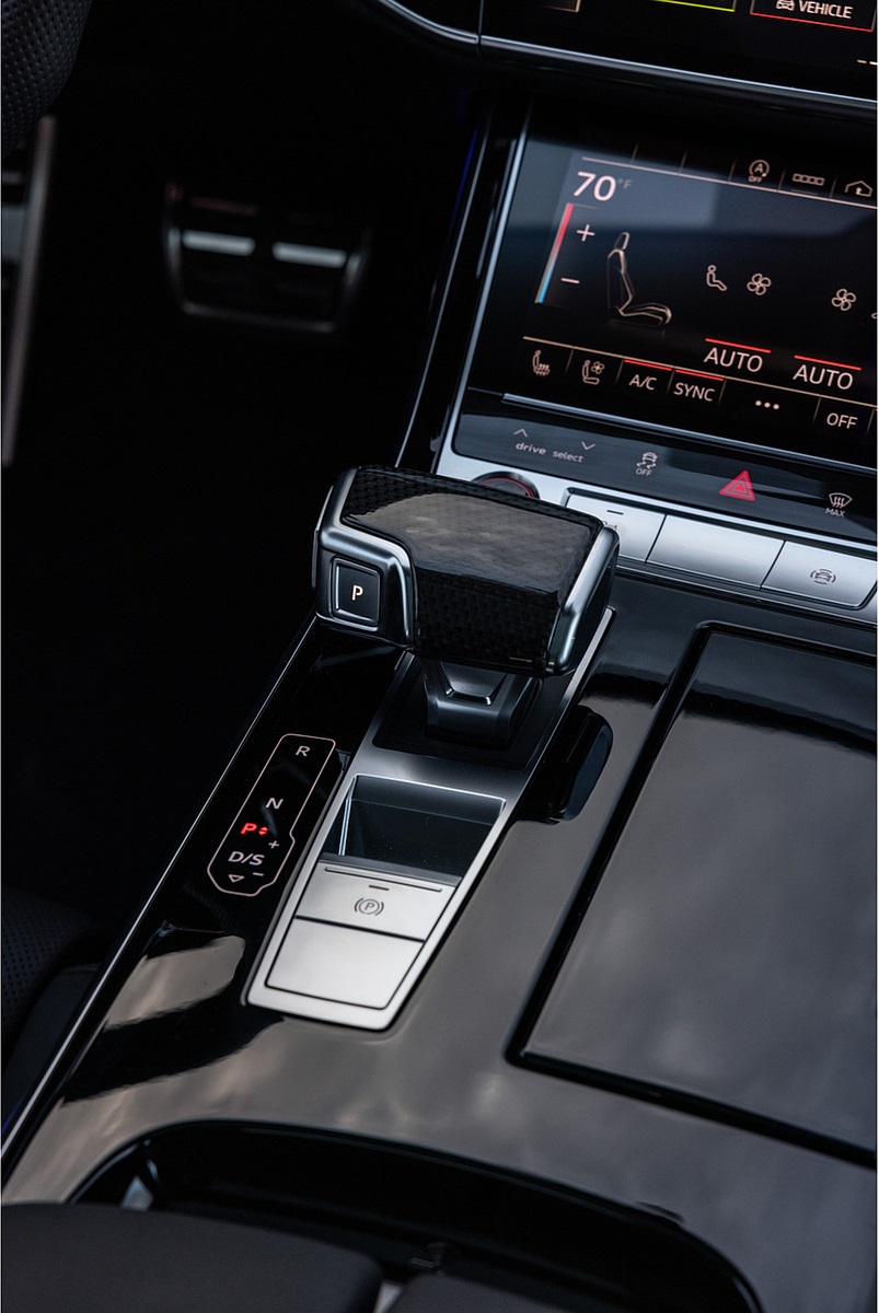 2022 Audi S8 (Color: Vesuvius Gray; US-Spec) Interior Detail Wallpapers #70 of 78