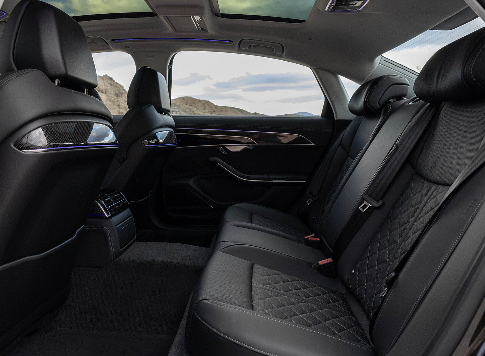 2022 Audi S8 (Color: Vesuvius Gray; US-Spec) Interior Rear Seats Wallpapers #78 of 78