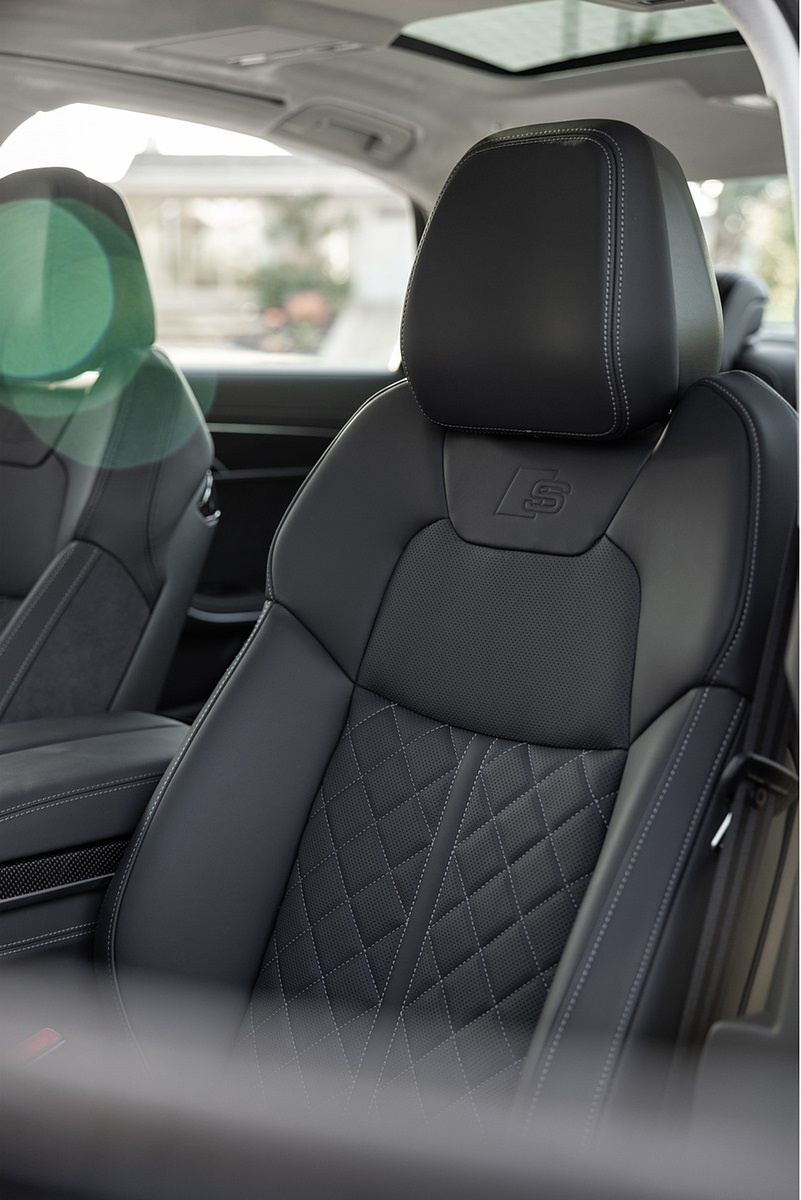 2022 Audi S8 (Color: Vesuvius Gray; US-Spec) Interior Seats Wallpapers #74 of 78