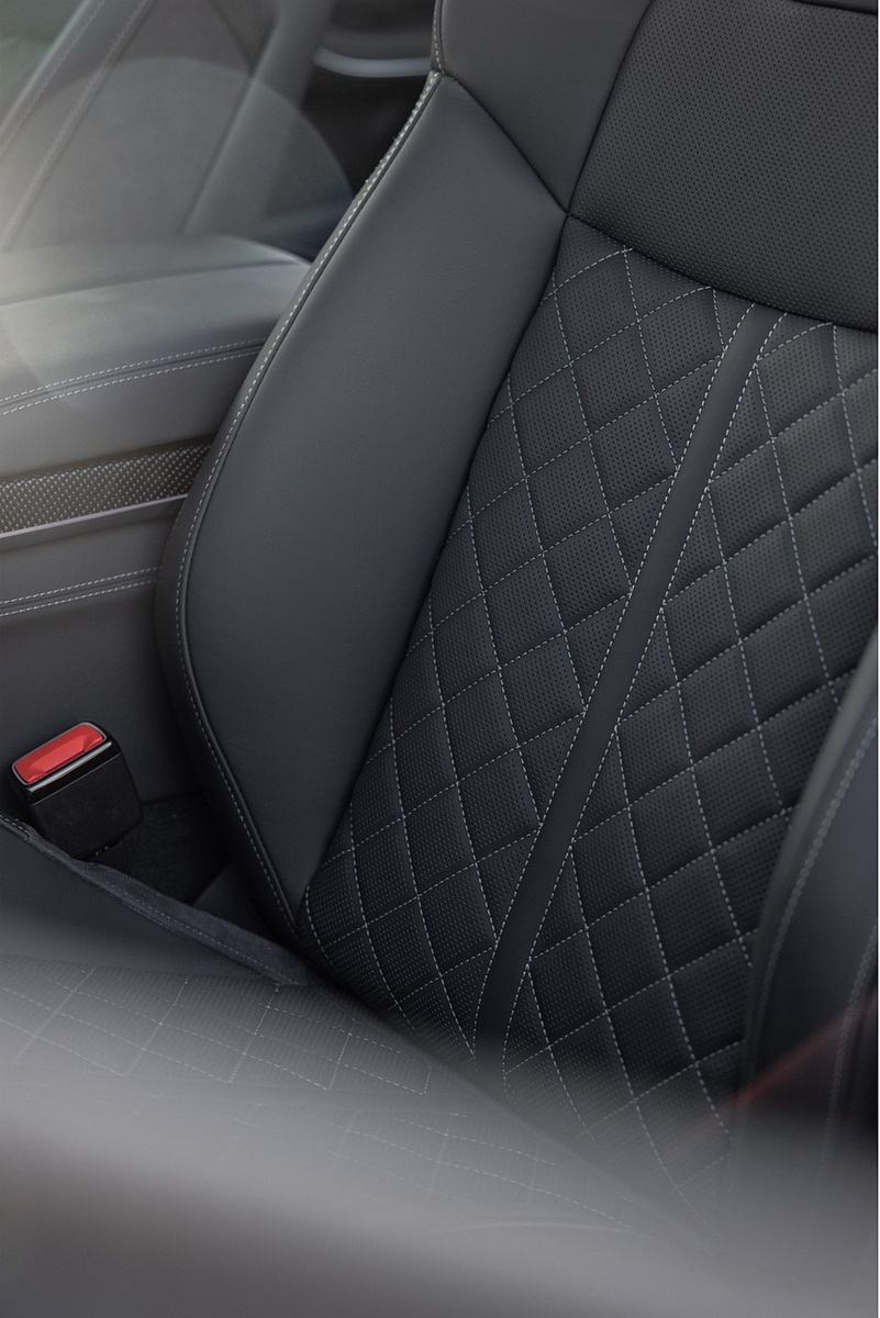 2022 Audi S8 (Color: Vesuvius Gray; US-Spec) Interior Seats Wallpapers #72 of 78