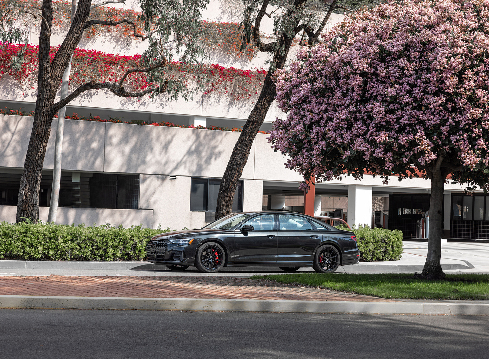 2022 Audi S8 (Color: Vesuvius Gray; US-Spec) Side Wallpapers #15 of 78