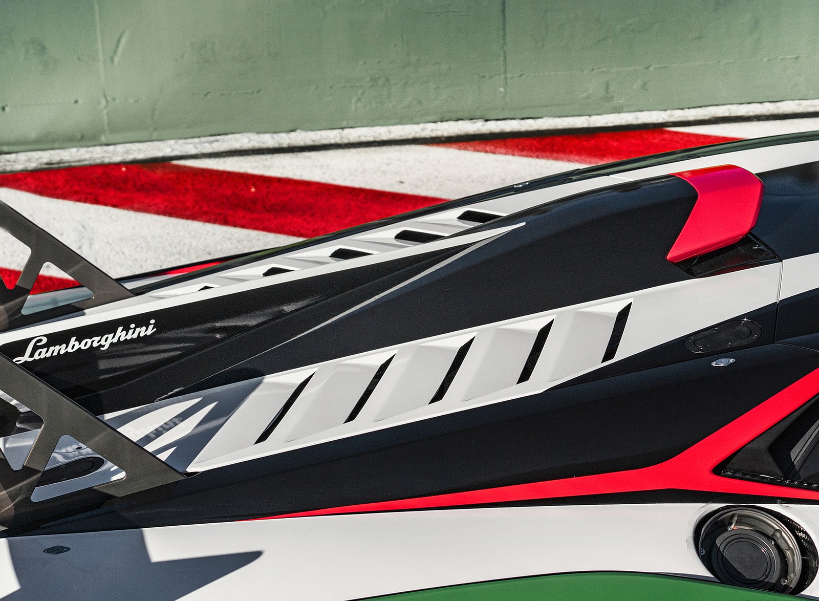 2022 Lamborghini Huracan GT3 EVO2 Detail Wallpapers #17 of 31