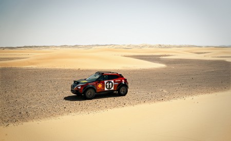 2022 Nissan Juke Hybrid Rally Tribute Concept Front Three-Quarter Wallpapers 450x275 (38)