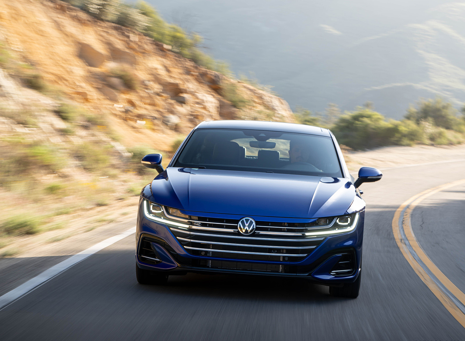 2022 Volkswagen Arteon Front Wallpapers #5 of 52