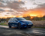 2022 Volkswagen Golf R Estate (UK-Spec) Front Three-Quarter Wallpapers  150x120