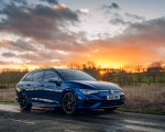 2022 Volkswagen Golf R Estate (UK-Spec) Front Three-Quarter Wallpapers 150x120