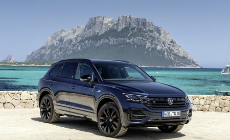 2022 Volkswagen Touareg EDITION 20 Front Three-Quarter Wallpapers 450x275 (3)