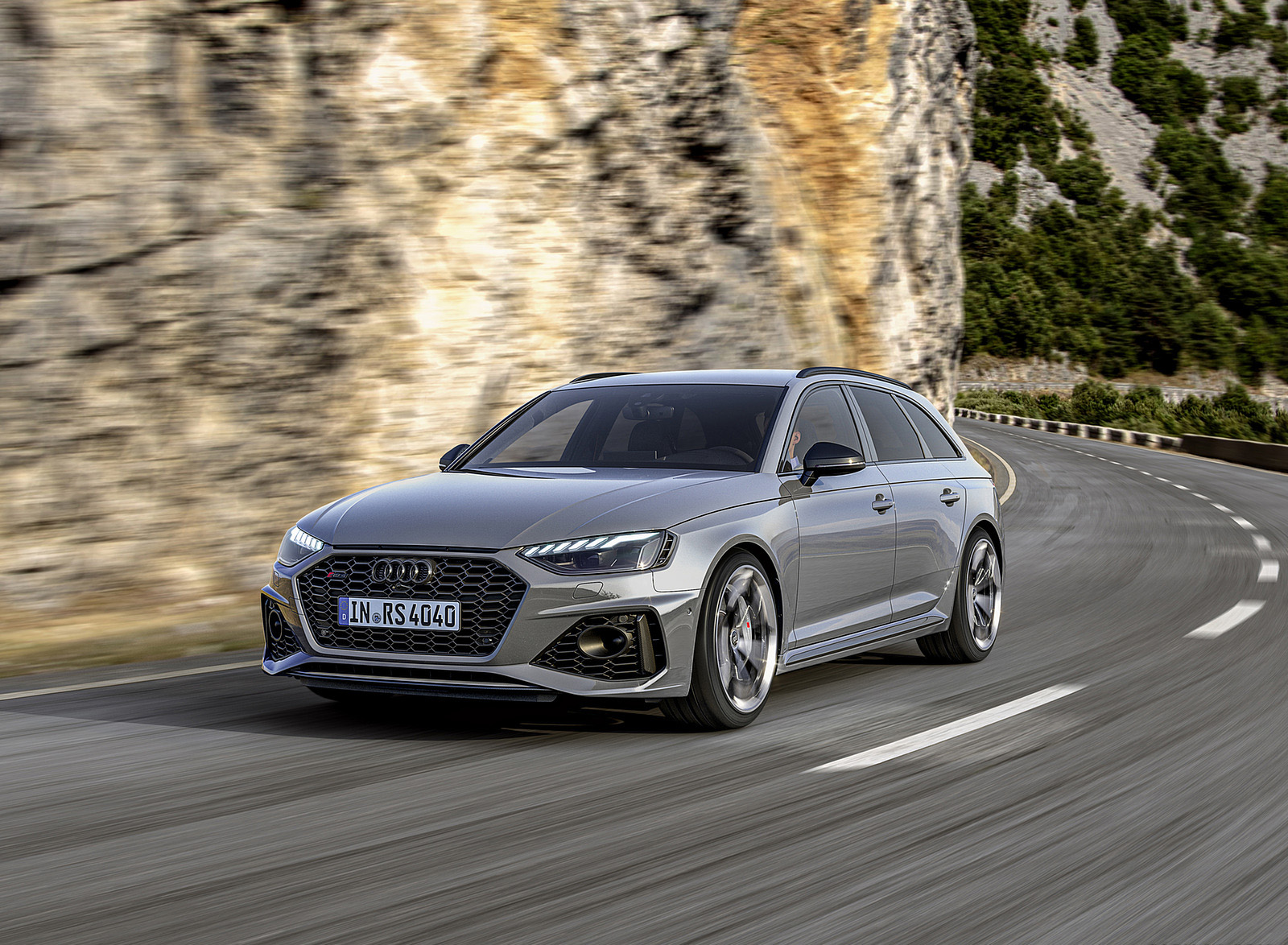 2023 Audi RS 4 Avant Competition Plus (Color: Nardo Grey) Front Three-Quarter Wallpapers (3)