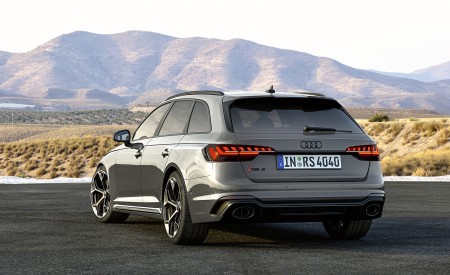 2023 Audi RS 4 Avant Competition Plus (Color: Nardo Grey) Rear Wallpapers 450x275 (18)