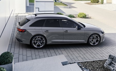 2023 Audi RS 4 Avant Competition Plus (Color: Nardo Grey) Side Wallpapers 450x275 (12)
