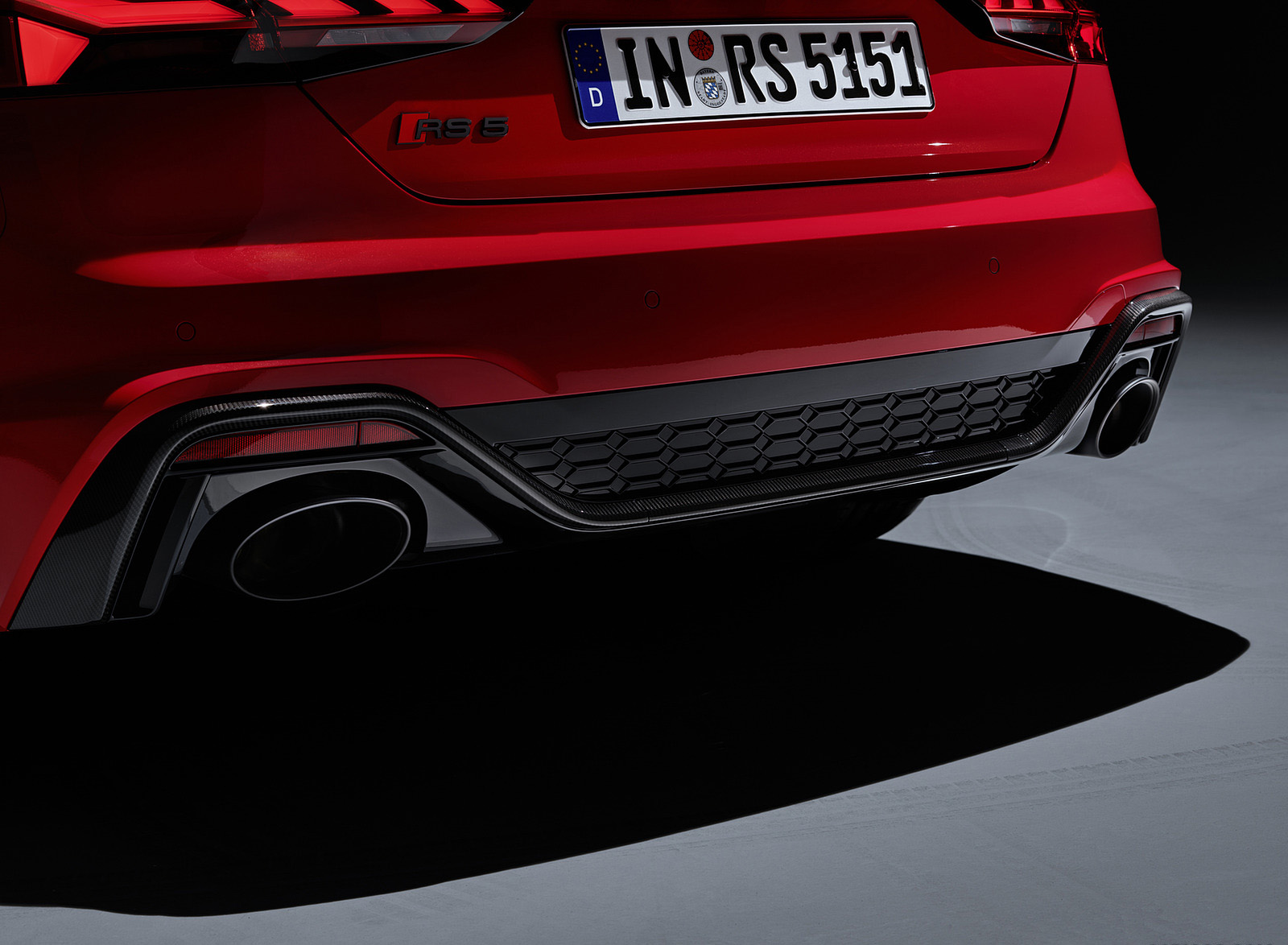 2023 Audi RS 5 Coupé Competition Plus (Color: Tango Red) Exhaust Wallpapers #78 of 106