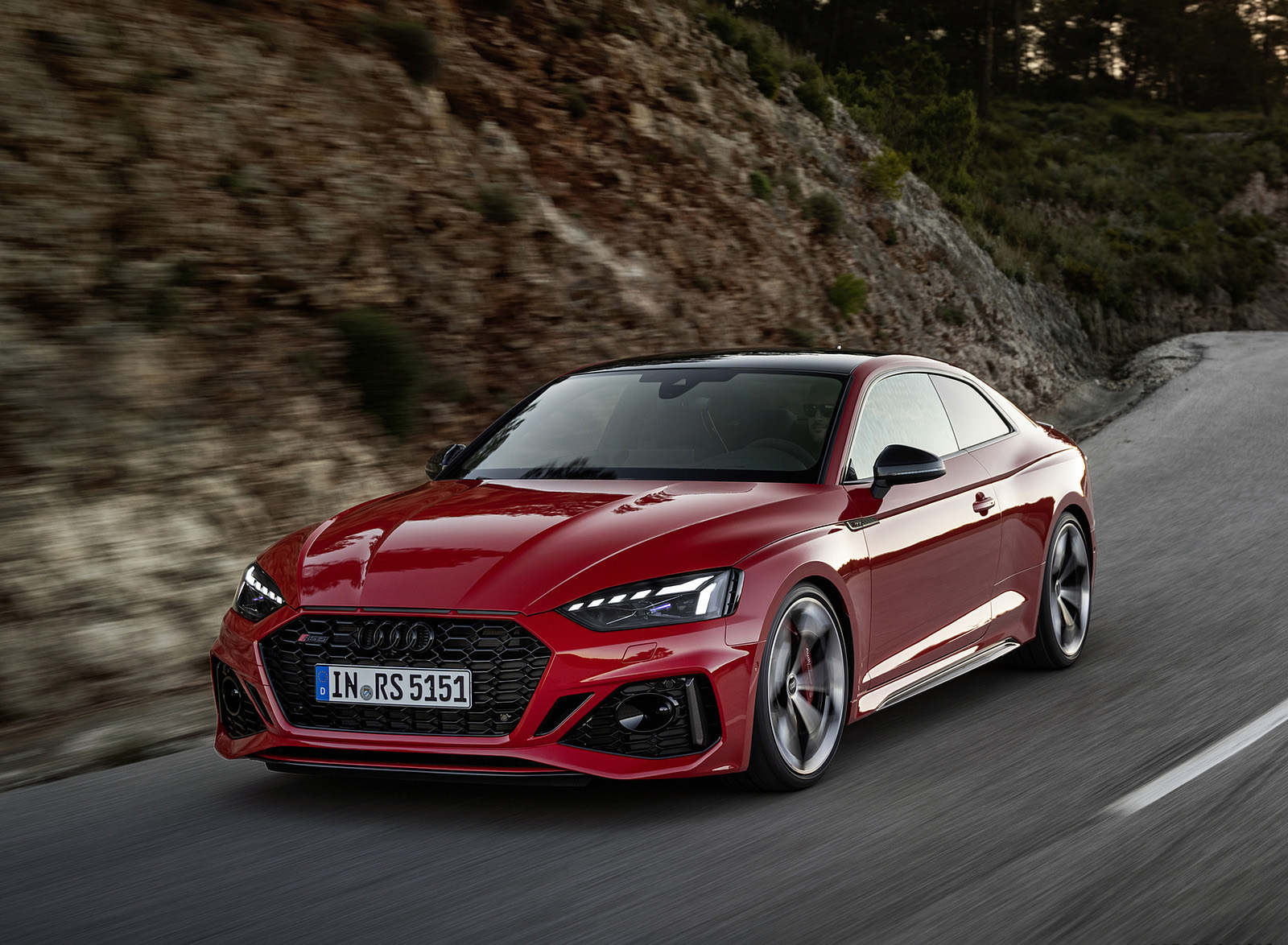 2023 Audi RS 5 Coupé Competition Plus (Color: Tango Red) Front Three-Quarter Wallpapers #17 of 106