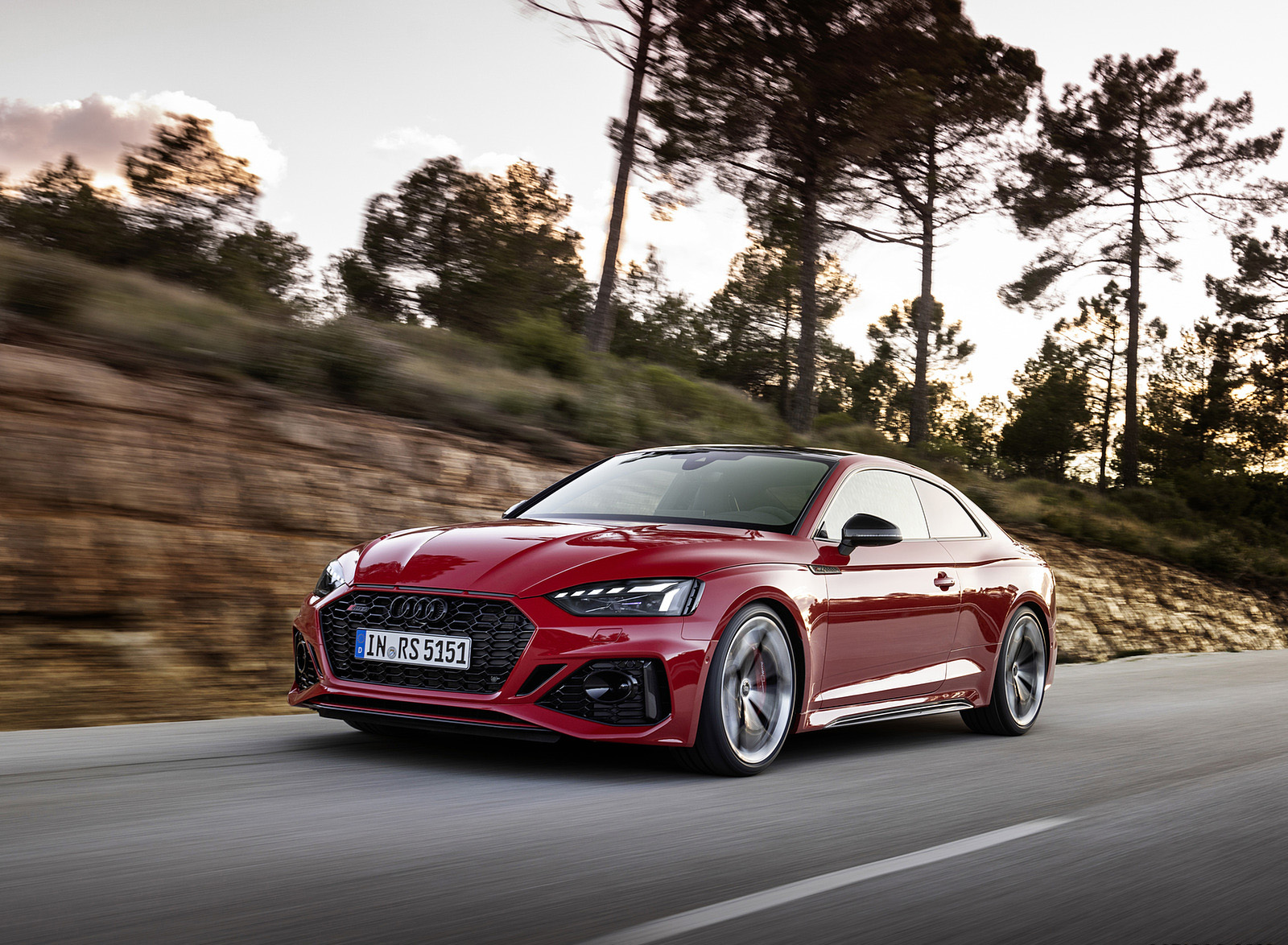 2023 Audi RS 5 Coupé Competition Plus (Color: Tango Red) Front Three-Quarter Wallpapers (7)