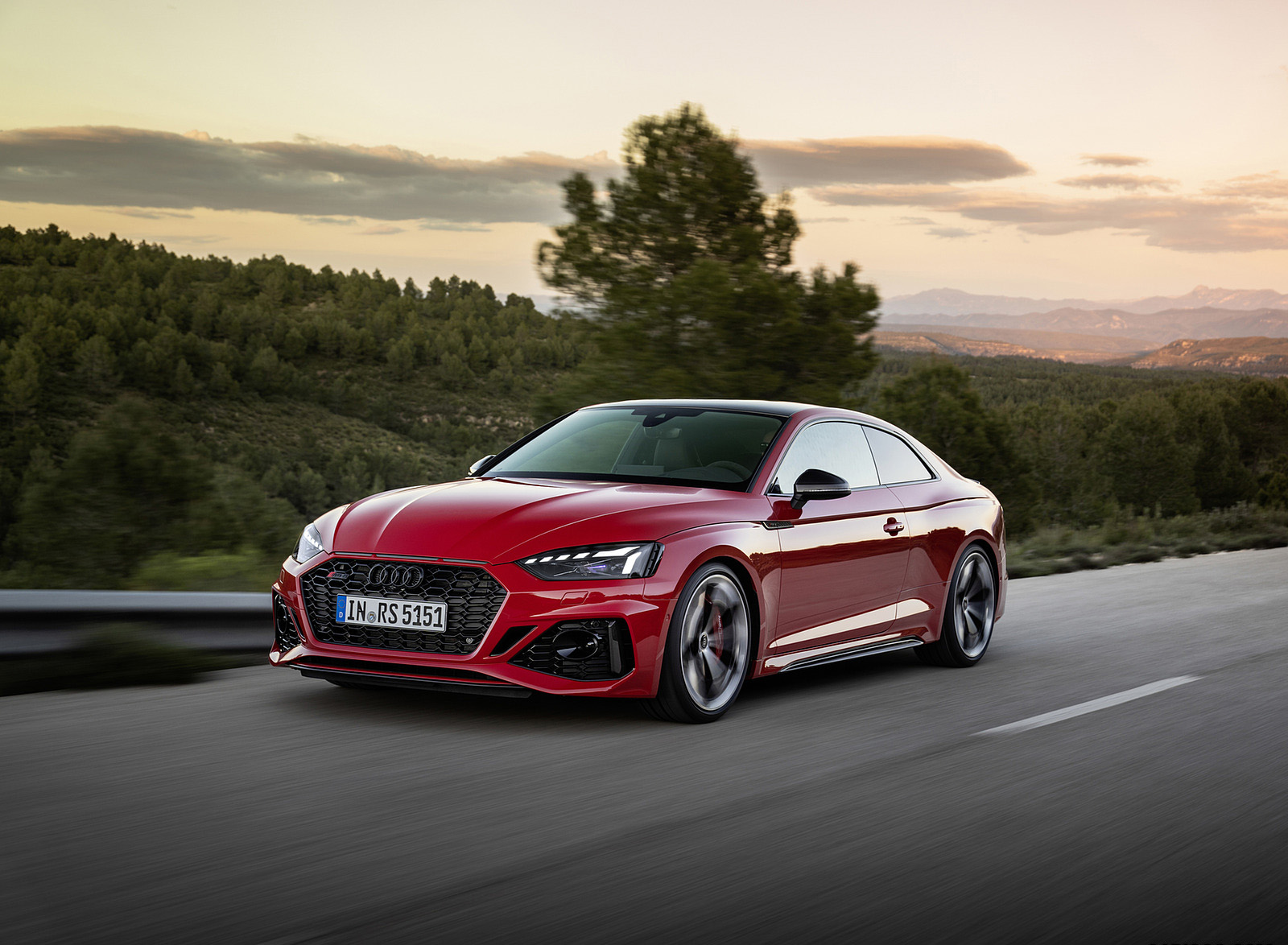 2023 Audi RS 5 Coupé Competition Plus (Color: Tango Red) Front Three-Quarter Wallpapers #18 of 106