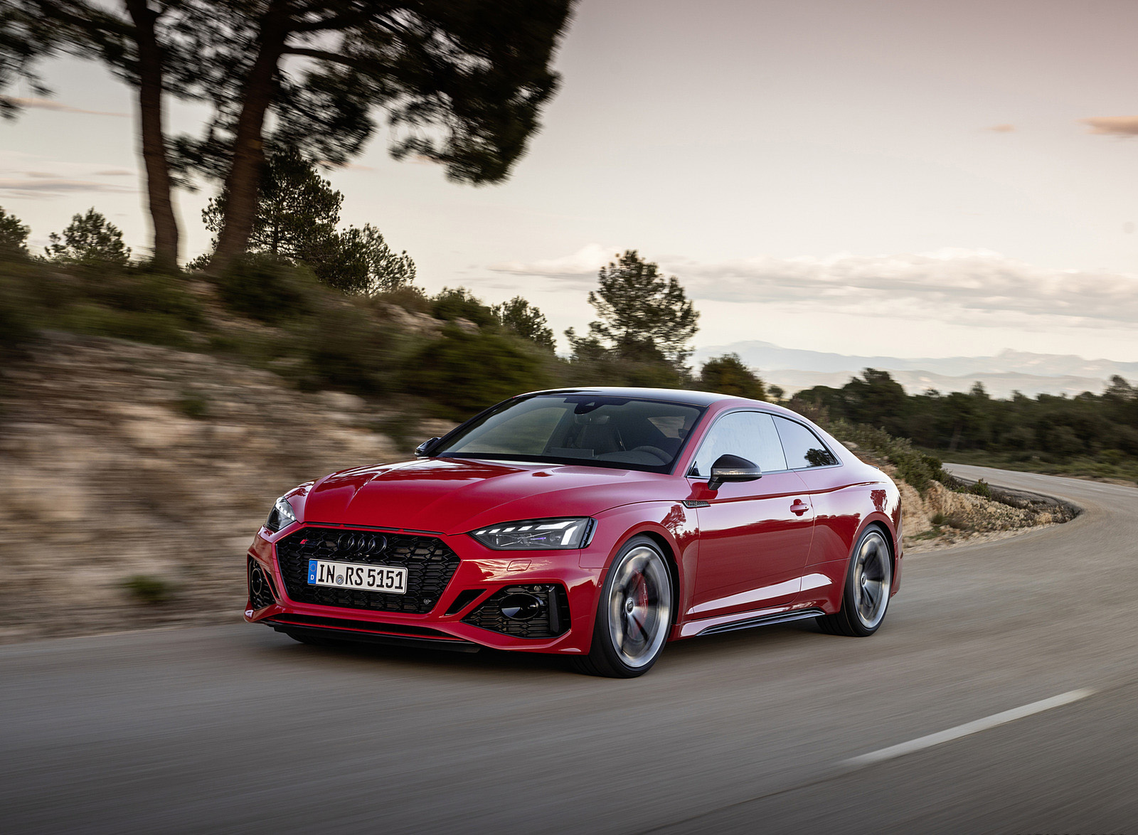 2023 Audi RS 5 Coupé Competition Plus (Color: Tango Red) Front Three-Quarter Wallpapers (8)