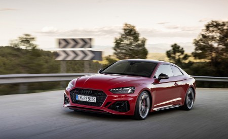 2023 Audi RS 5 Coupé Competition Plus (Color: Tango Red) Front Three-Quarter Wallpapers 450x275 (9)