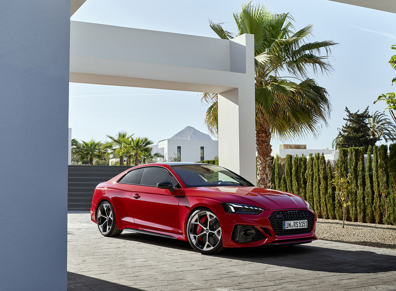 2023 Audi RS 5 Coupé Competition Plus (Color: Tango Red) Front Three-Quarter Wallpapers #48 of 106