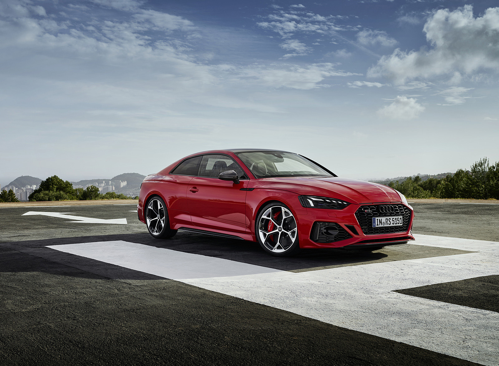 2023 Audi RS 5 Coupé Competition Plus (Color: Tango Red) Front Three-Quarter Wallpapers #38 of 106