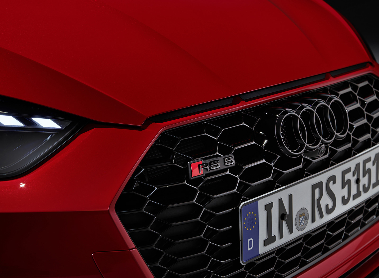2023 Audi RS 5 Coupé Competition Plus (Color: Tango Red) Grille Wallpapers #67 of 106