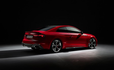 2023 Audi RS 5 Coupé Competition Plus (Color: Tango Red) Rear Three-Quarter Wallpapers 450x275 (63)