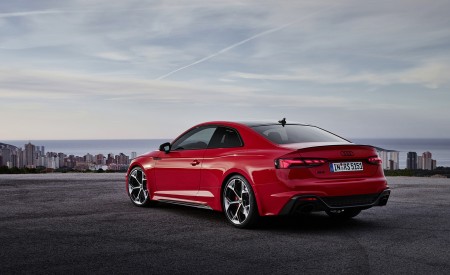 2023 Audi RS 5 Coupé Competition Plus (Color: Tango Red) Rear Three-Quarter Wallpapers 450x275 (31)