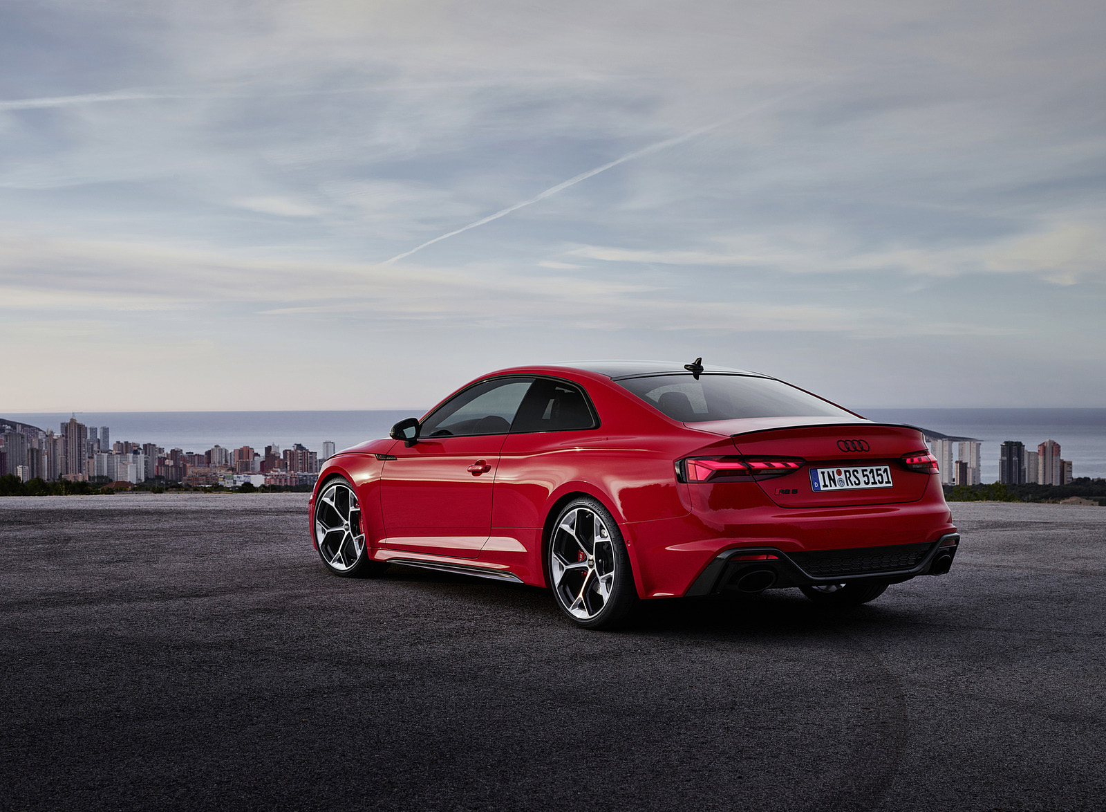2023 Audi RS 5 Coupé Competition Plus (Color: Tango Red) Rear Three-Quarter Wallpapers #31 of 106