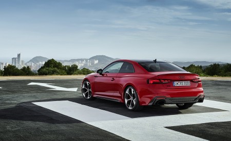2023 Audi RS 5 Coupé Competition Plus (Color: Tango Red) Rear Three-Quarter Wallpapers 450x275 (40)