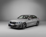 2023 BMW 3 Series Front Three-Quarter Wallpapers 150x120 (43)