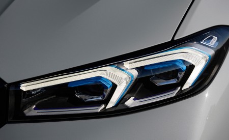 2023 BMW 3 Series Headlight Wallpapers  450x275 (31)