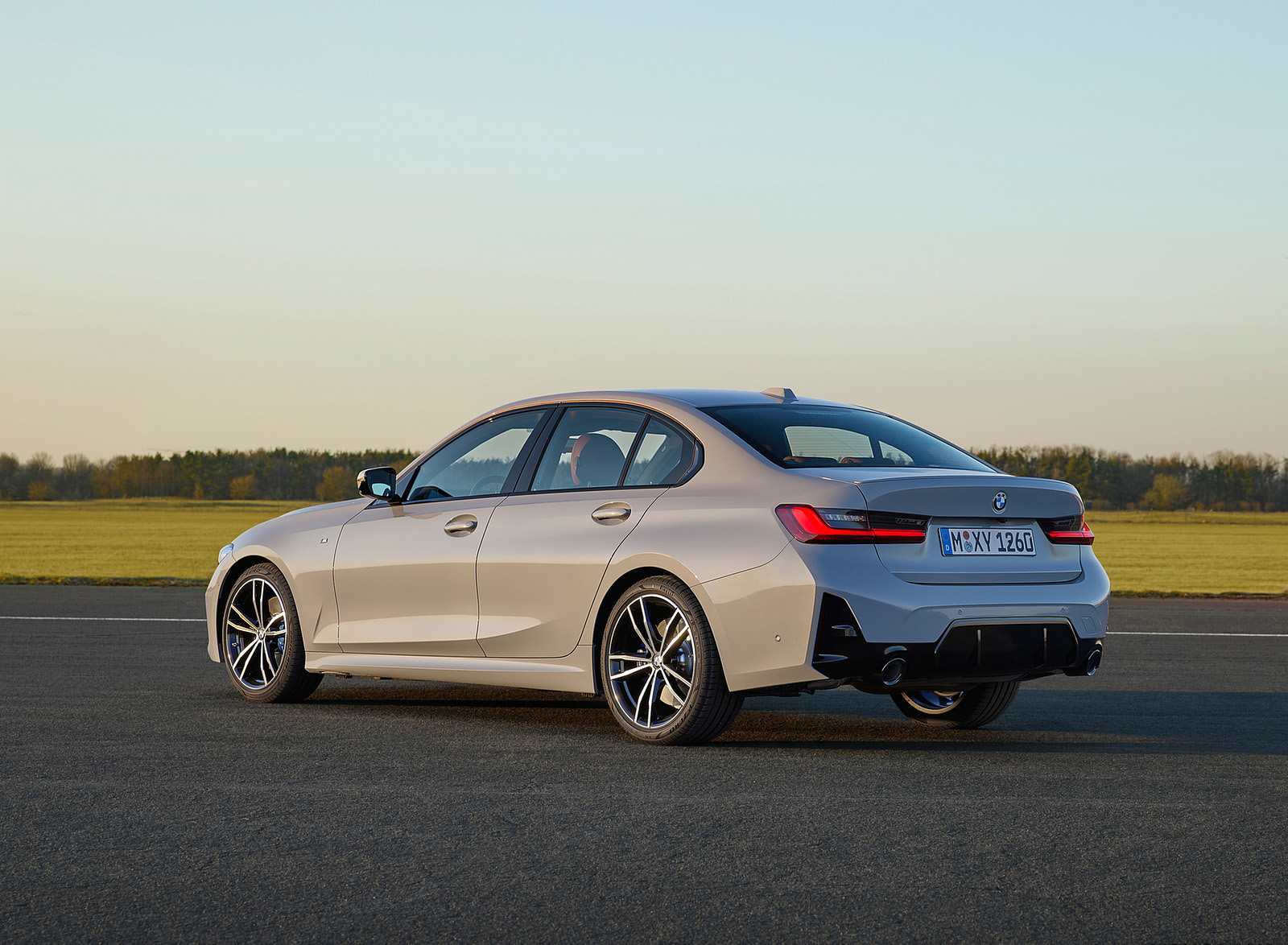 2023 BMW 3 Series Rear Three-Quarter Wallpapers #21 of 48