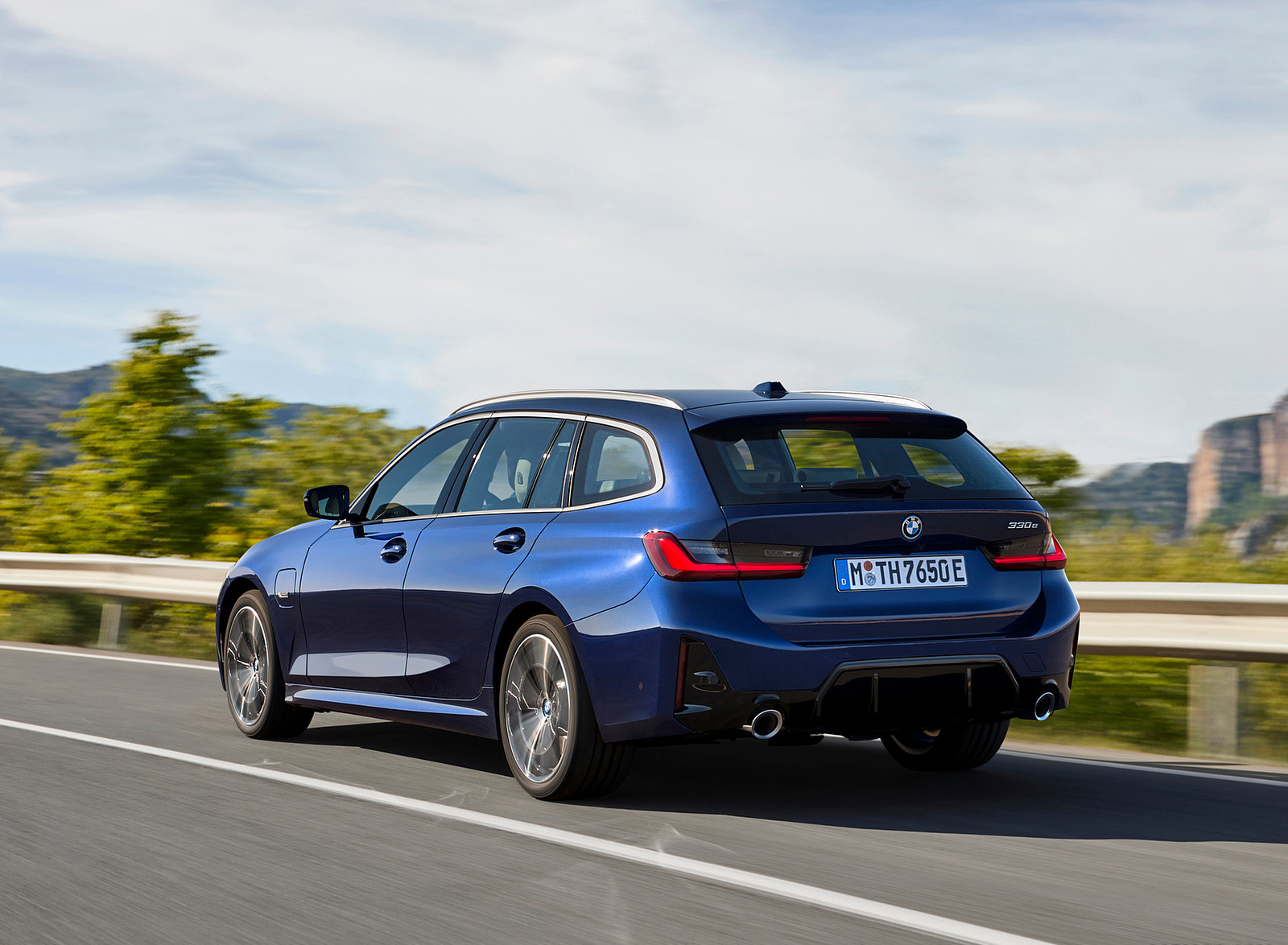 2023 BMW 3 Series Touring Rear Three-Quarter Wallpapers  #8 of 38