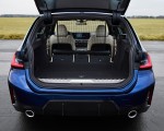 2023 BMW 3 Series Touring Trunk Wallpapers 150x120 (36)