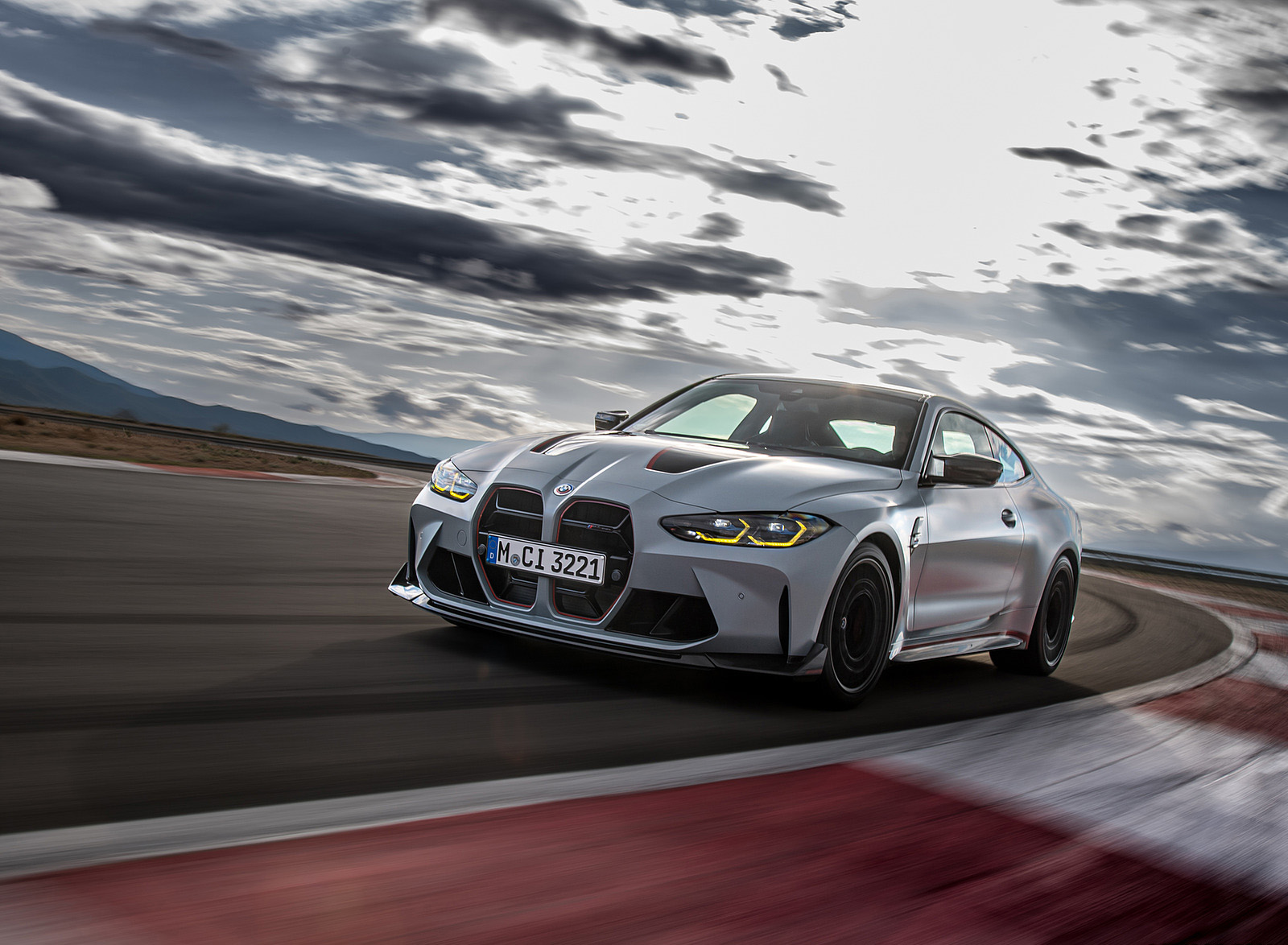 2023 BMW M4 CSL Front Three-Quarter Wallpapers #32 of 139