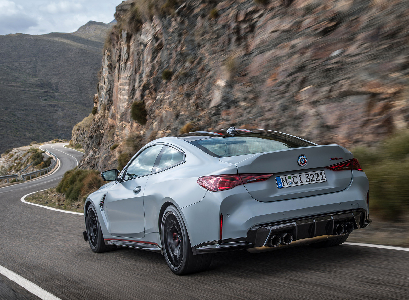 BMW m4 CSL