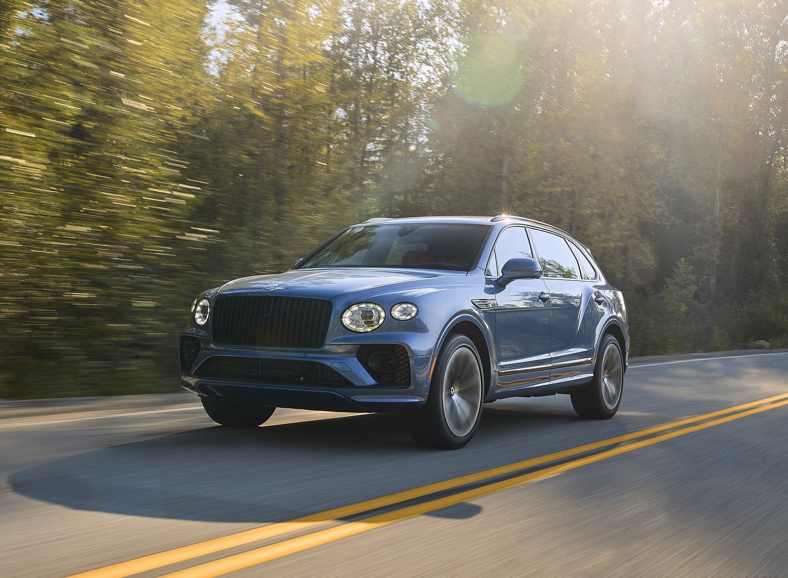 2023 Bentley Bentayga Extended Wheelbase Artistic (Color: Portofino) Front Three-Quarter Wallpapers #26 of 115