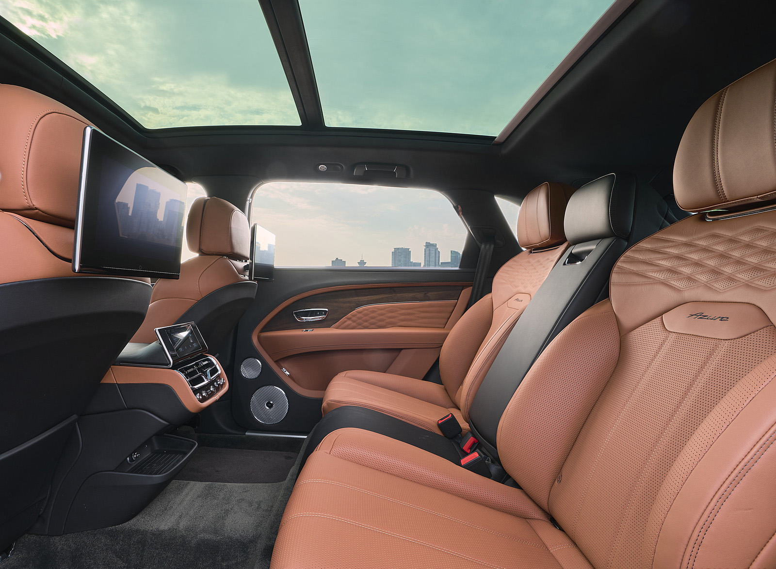 2023 Bentley Bentayga Extended Wheelbase Artistic (Color: Portofino) Interior Rear Seats Wallpapers #36 of 115