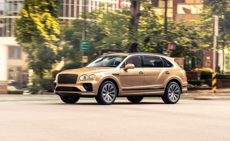 2023 Bentley Bentayga Extended Wheelbase Extroverted (Color: Camel) Front Three-Quarter Wallpapers 450x275 (88)