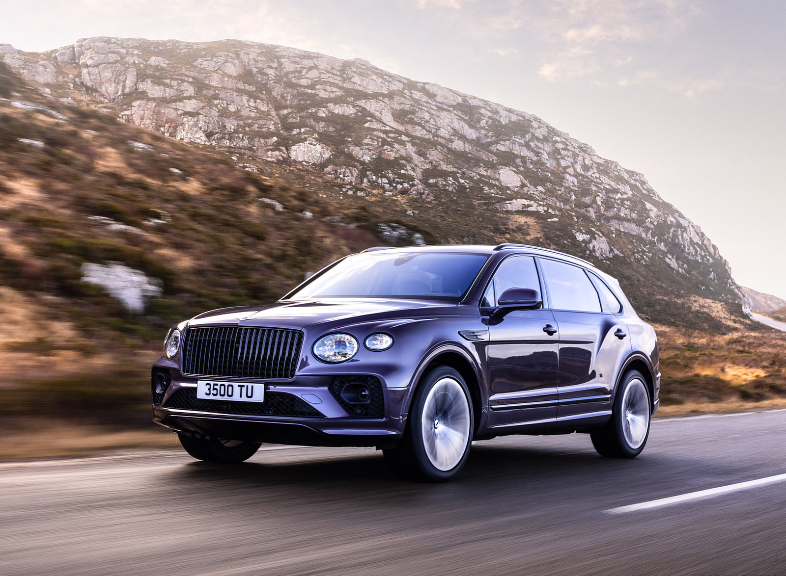 2023 Bentley Bentayga Extended Wheelbase Front Three-Quarter Wallpapers (1)