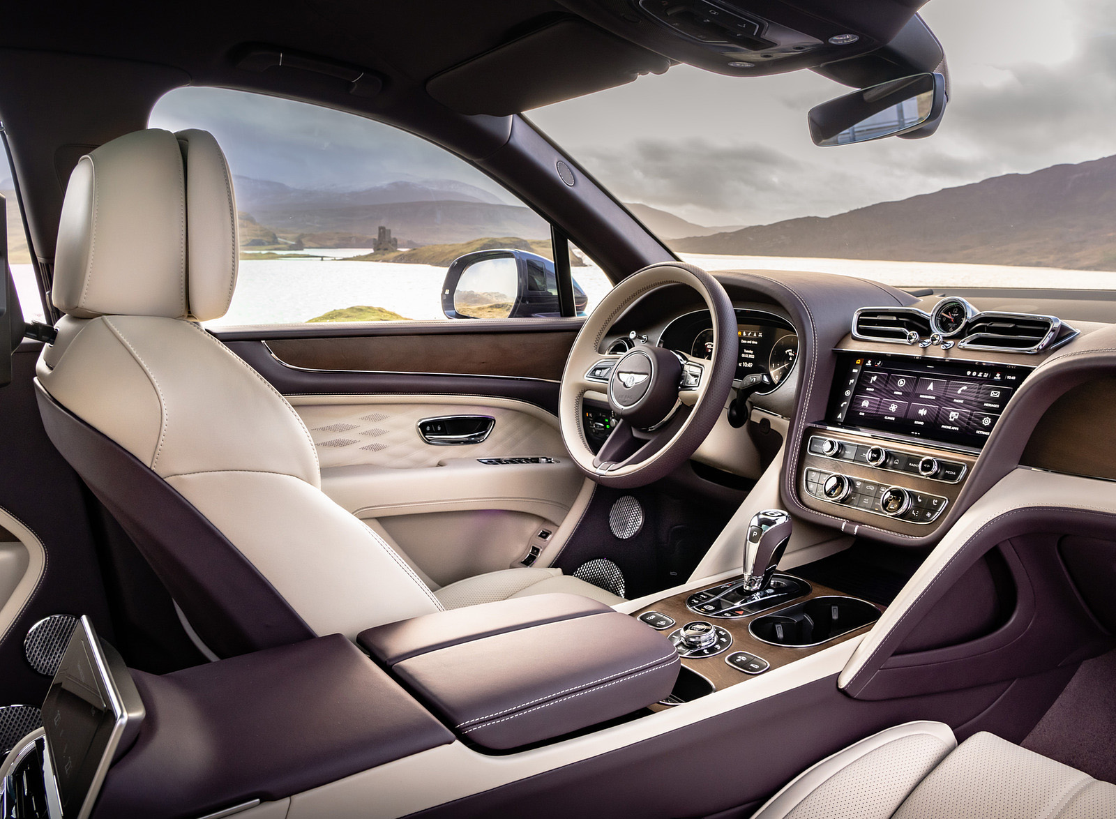 2023 Bentley Bentayga Extended Wheelbase Interior Wallpapers #18 of 115