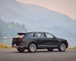 2023 Bentley Bentayga Extended Wheelbase Serene (Color: Cumbrian Green) Rear Three-Quarter Wallpapers 150x120 (75)