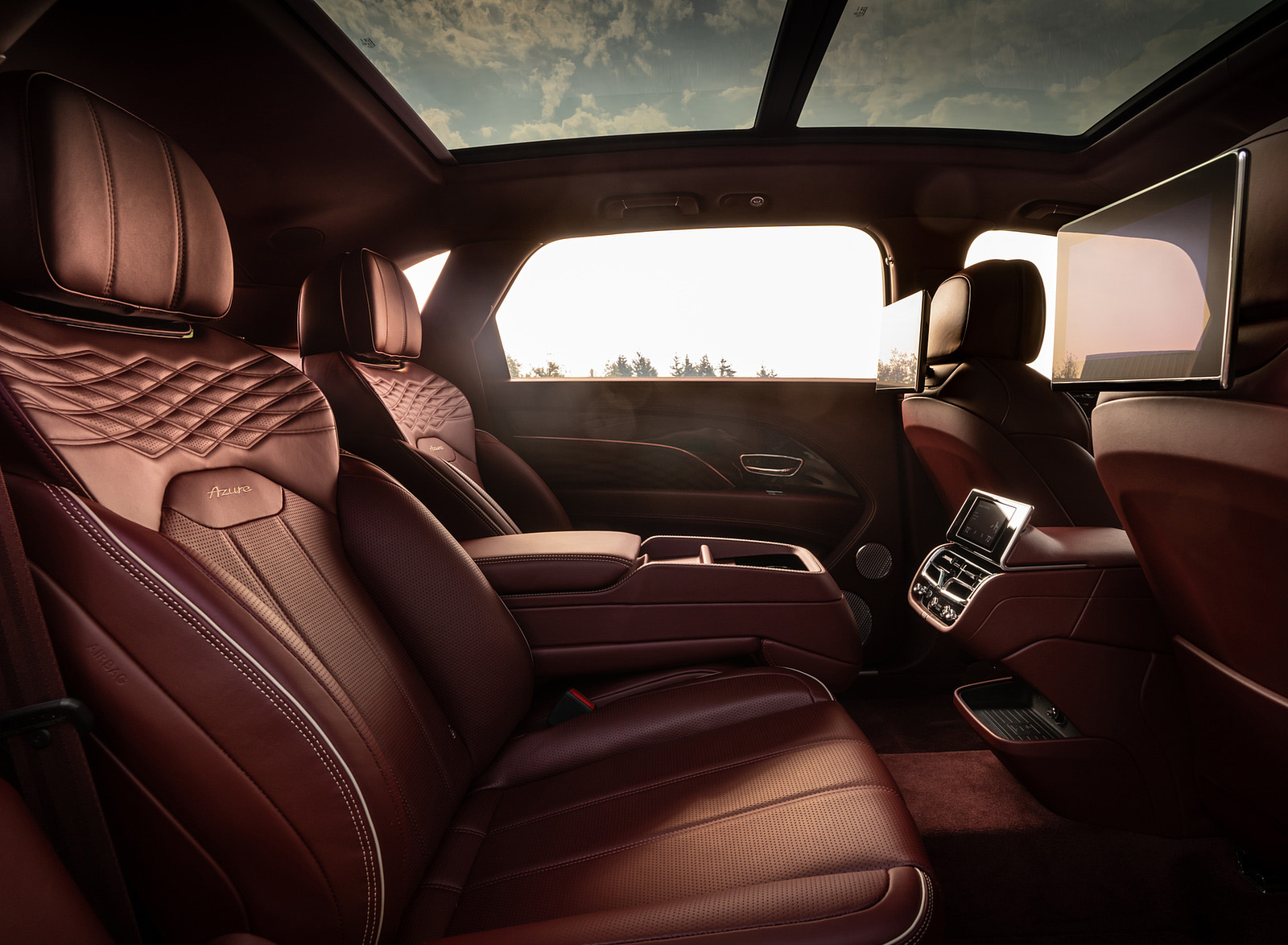 2023 Bentley Bentayga Extended Wheelbase Urban (Color: Dove Grey) Interior Rear Seats Wallpapers #52 of 115