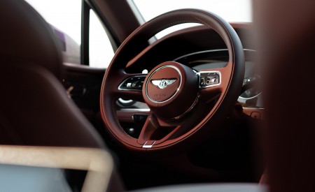 2023 Bentley Bentayga Extended Wheelbase Urban (Color: Dove Grey) Interior Steering Wheel Wallpapers 450x275 (47)