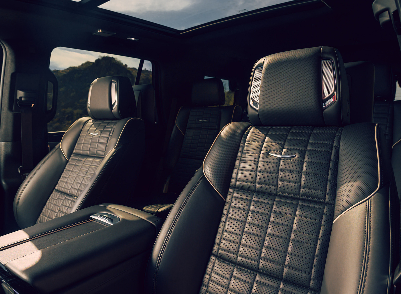 2023 Cadillac Escalade-V Interior Seats Wallpapers #15 of 40