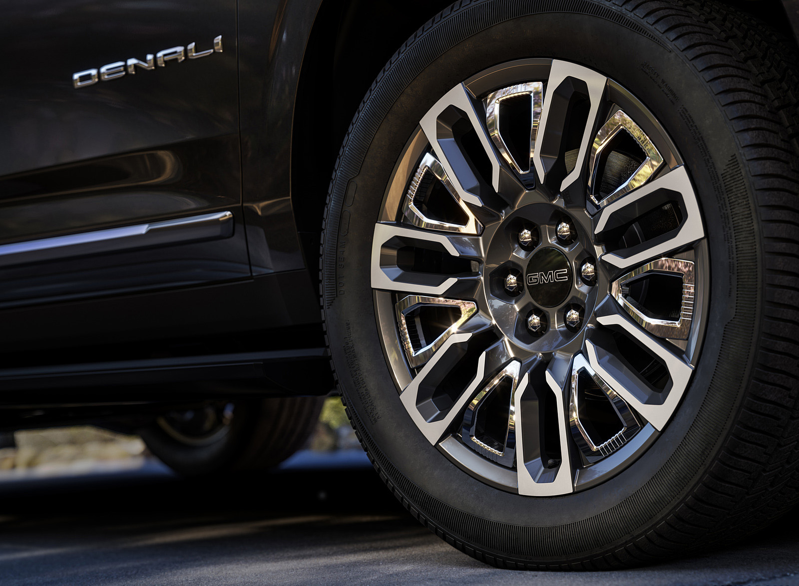 2023 GMC Yukon Denali Ultimate Wheel Wallpapers (2)