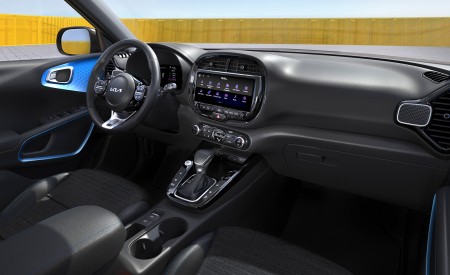 2023 Kia Soul Interior Wallpapers 450x275 (18)